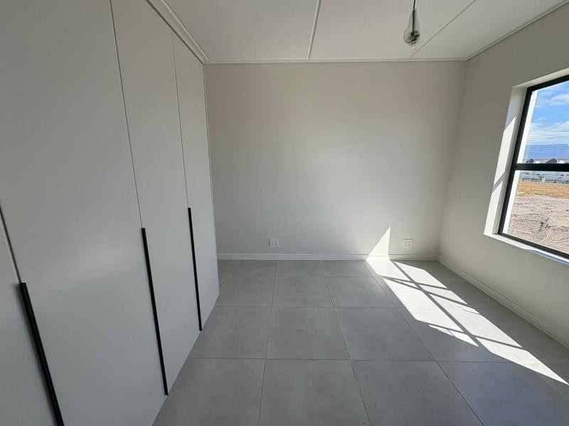 To Let 2 Bedroom Property for Rent in Sandown Western Cape